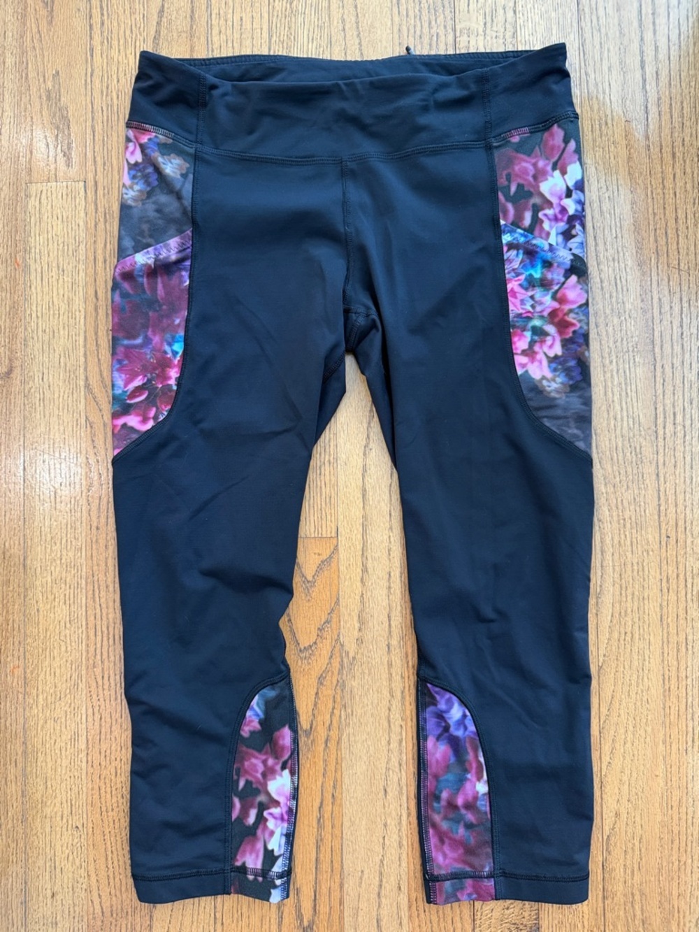 Lululemon Run Reflect Cropped Leggings Sz 12 Spring Has Sprung Floral Black 23”